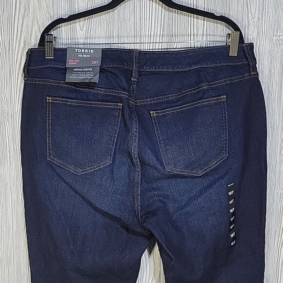 Torrid Mid Rise Skinny Vintage Stretch Jeans, Dark Wash, Women's Plus Size 18T - Picture 7 of 16